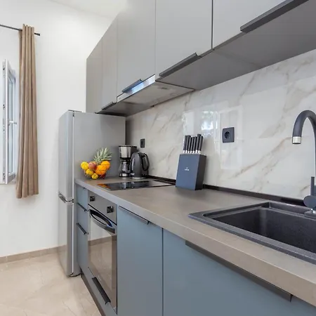 By The Sea Cove Zastupac, Hvar - 8761 Apartment Hvar Town