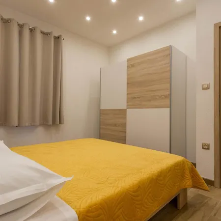 Apartment By The Sea Cove Zastupac, Hvar - 8761