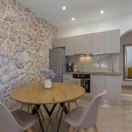 Apartament By The Sea Cove Zastupac, Hvar - 8761 *