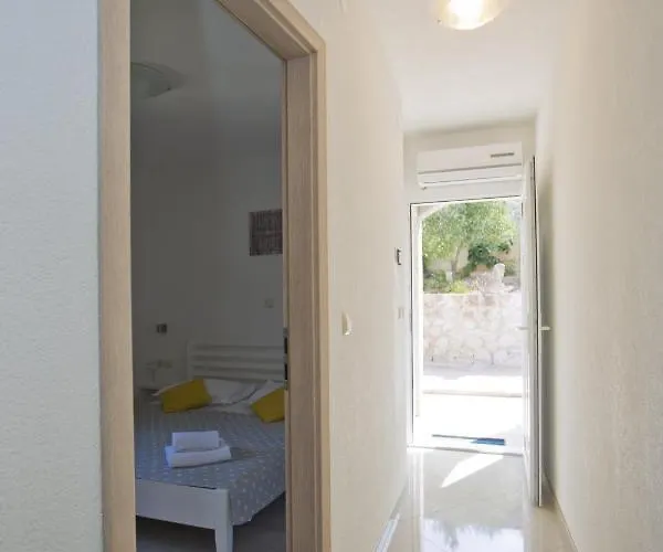 By The Sea Cove Zastupac, Hvar - 8761 Apartment