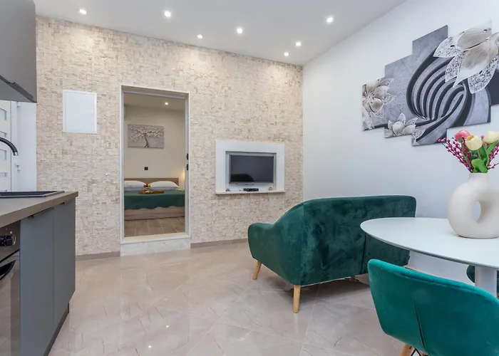 By The Sea Cove Zastupac, Hvar - 8761 *