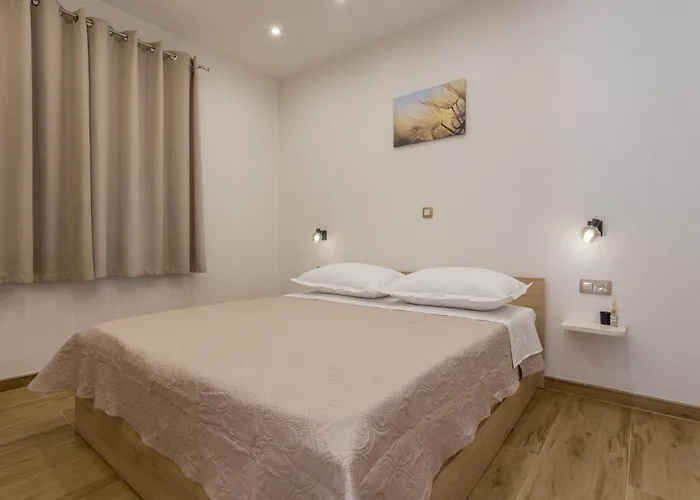 By The Sea Cove Zastupac, Hvar - 8761 *